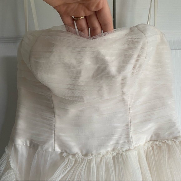 BCBGMAXAZRIA Strapless‎ Tiered Tulle Wedding Bridal Evening Dress Gardenia White - Picture 6 of 13